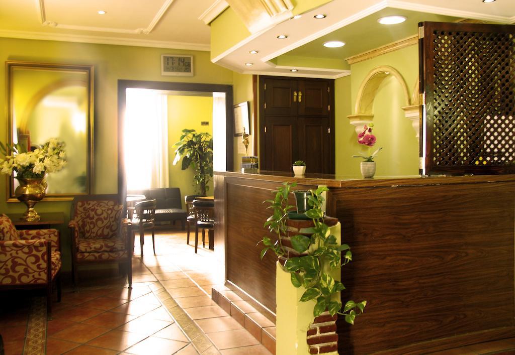 Hostal Los Guerreros Toledo Luaran gambar