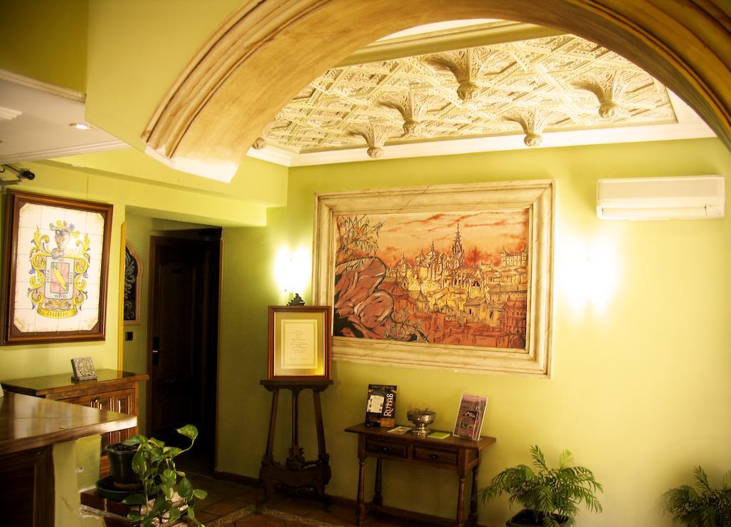 Hostal Los Guerreros Toledo Luaran gambar