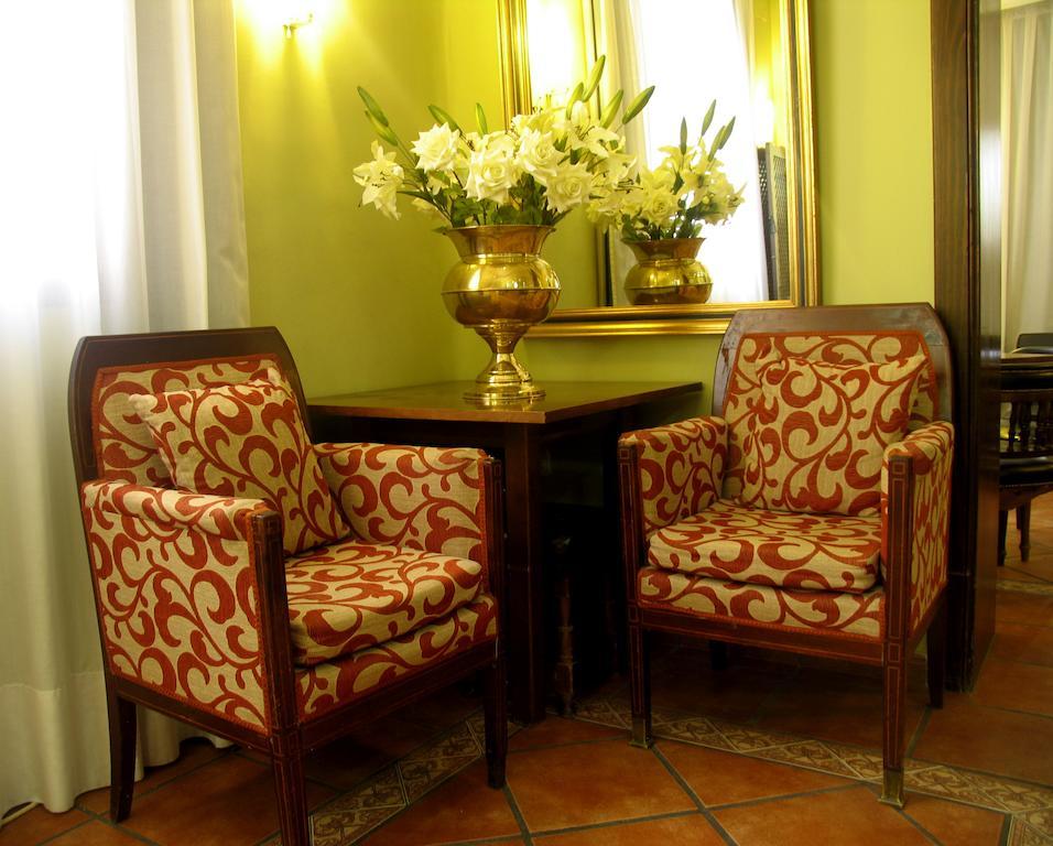 Hostal Los Guerreros Toledo Luaran gambar
